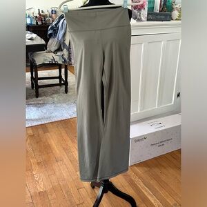 American Eagle yoga pants